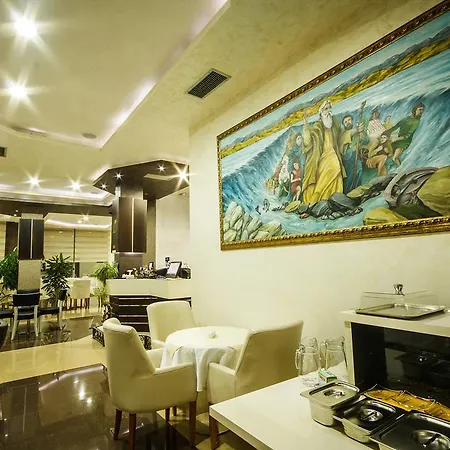 Hotell Oasis 4*