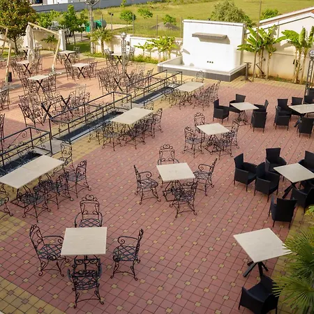 Hotell Oasis 4*