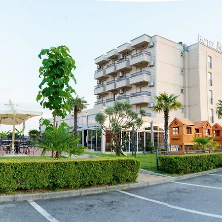 Oasis 4* Podgorica