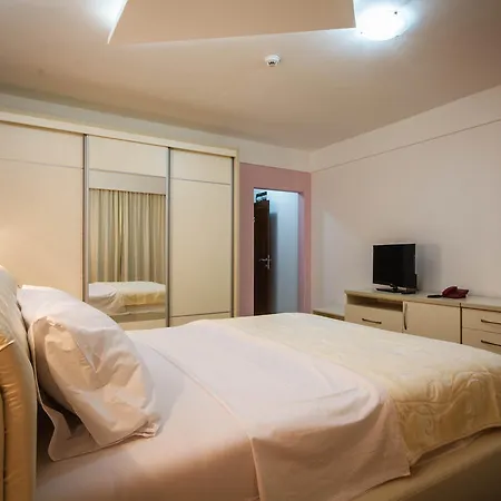 Hotell Oasis 4*