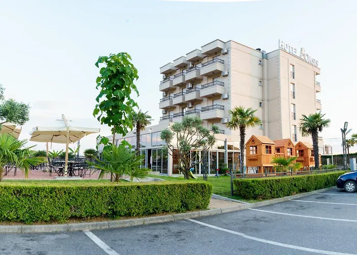 Oasis 4* Podgorica