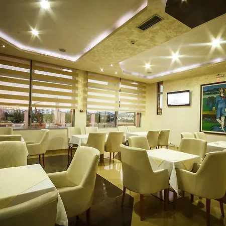 Oasis Hotel