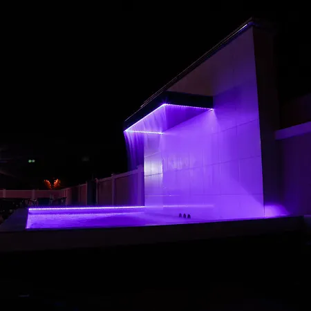 Hotel Oasis 4*