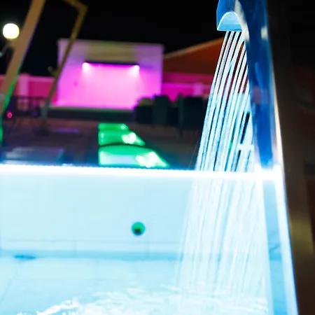 Hotel Oasis
